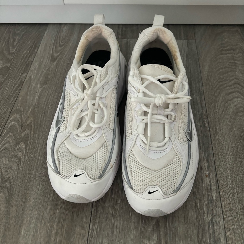 Nike air women’s shoes